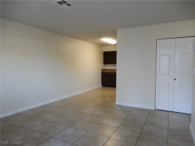 Building Photo - 2120 Petersham Ct