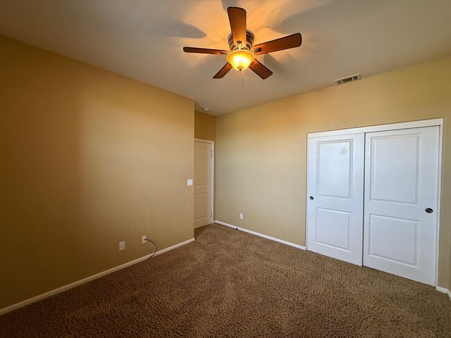 Building Photo - Beautiful Large Two Story Home is Centrall...