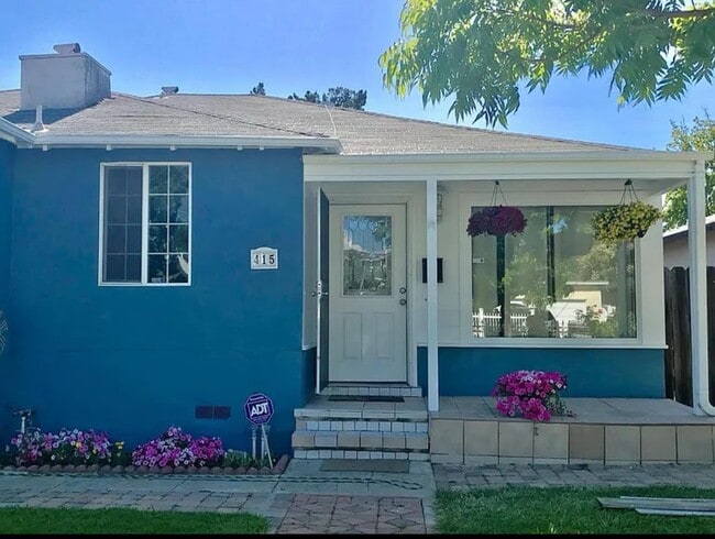 Primary Photo - 415 Wisteria Dr