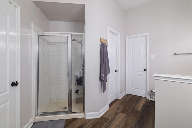 Building Photo - 2210 Parkland Cove