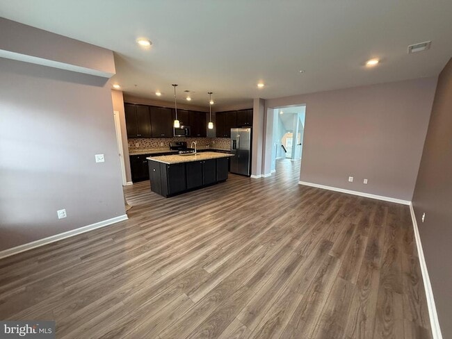 Building Photo - 5539 Lanteen St