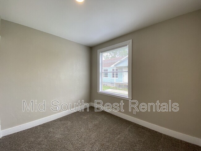 Building Photo - 804 Jane Dr