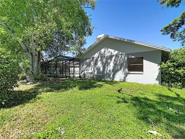 Building Photo - 4072 Belmoor Dr