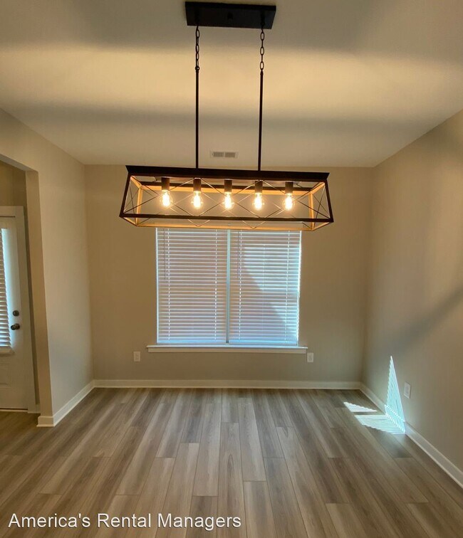 Building Photo - 4 br, 2.5 bath House - 581 Troubadour Lane
