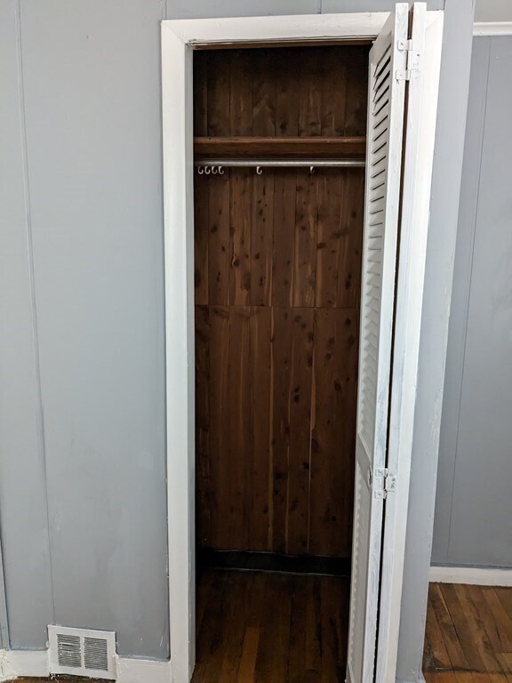 Building Photo - 10 Caddy Rd