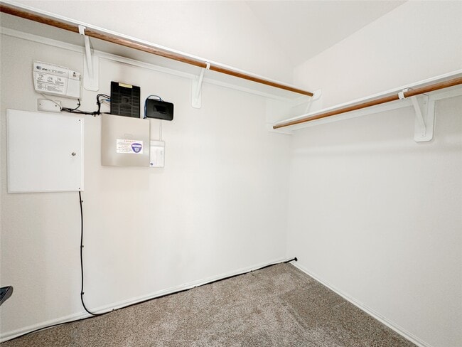 Building Photo - 8635 Sweet Pasture Dr