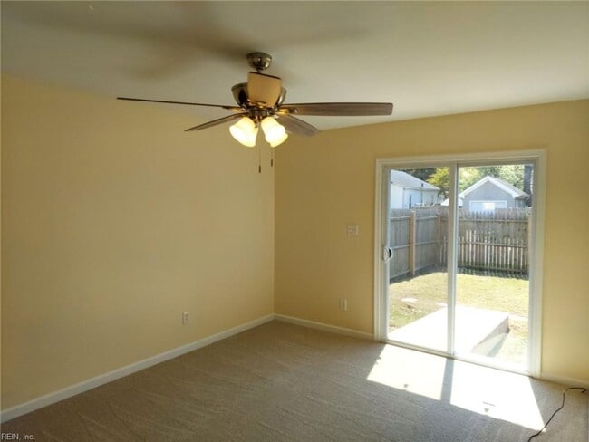Building Photo - 3 BR 2 BA House