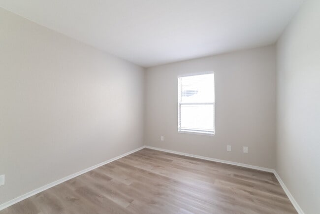 Building Photo - 3847 E Hopseed Ln