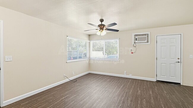 Building Photo - 2760 Coloma St