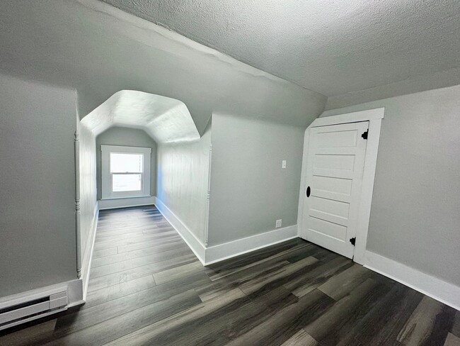 Building Photo - Historic Charm Meets Modern Comfort – Reno...