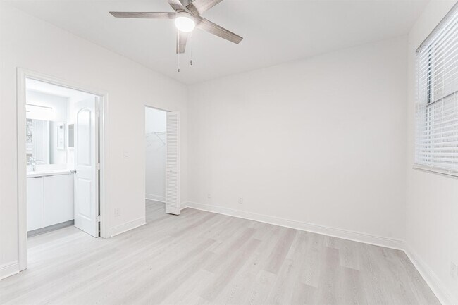 Building Photo - 20889 St Andrews Blvd