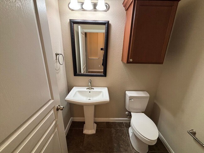 Building Photo - AVAILABLE NOW; APPLY TODAY!!! $560.00 OFF FIRST MONTH