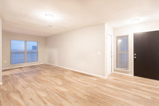 Building Photo - 9438 Brushy Point St