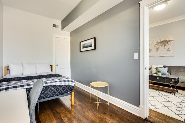 Building Photo - HEC Capital