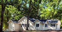 Building Photo - Stunning 4 bdrm/2 bath in Genoa City