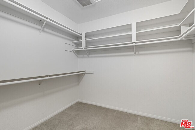 Building Photo - 18730 Hatteras St