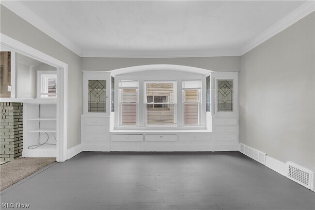 Building Photo - 3652 E 153rd St