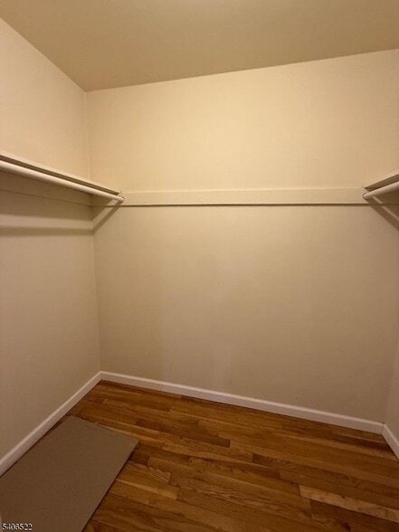 Building Photo - 573 Broughton Ave