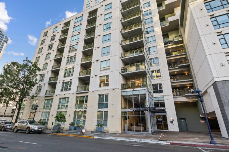 Building Photo - 1240 India St