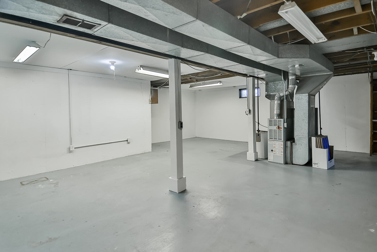 Building Photo - 1828 Juniper Ln