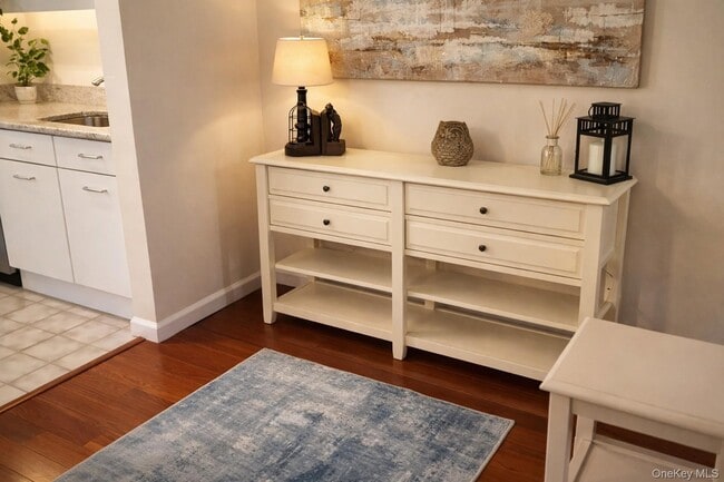 Building Photo - 4 Martine Ave