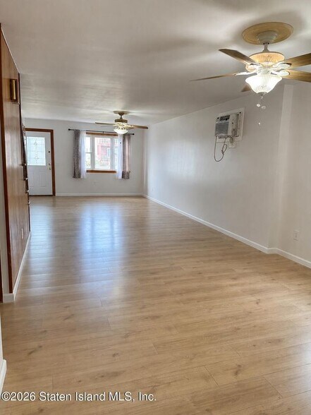 Building Photo - 32 Amador St