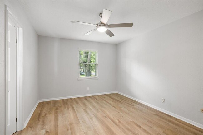 Building Photo - 9203 Godstone Ln