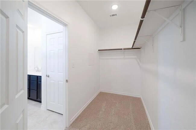 Building Photo - 215 Thurman Holt Rd