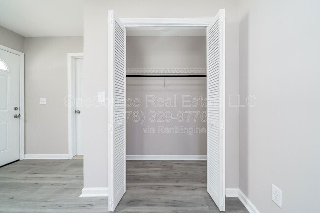 Building Photo - 665 S Eugenia Pl NW