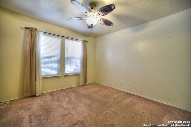 Building Photo - 3 Bedroom/2 Bath Mission Creek Subdivision