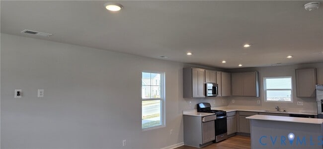 Building Photo - 325 Wilson Crk Dr