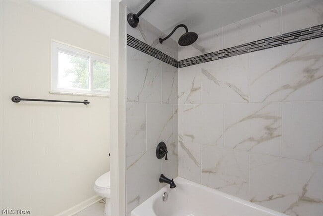 Building Photo - 3270 Higley Rd