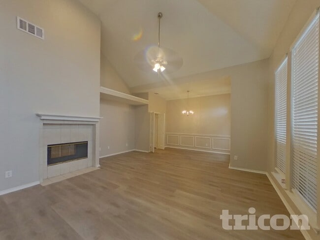 Building Photo - 3018 Blue Jay Ln