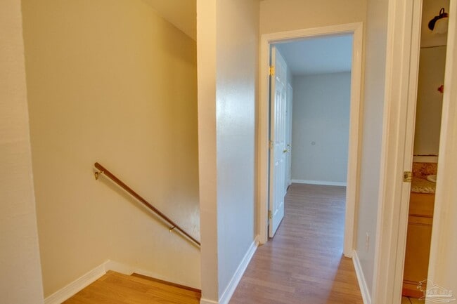 Building Photo - 8111 Stonebrook Dr