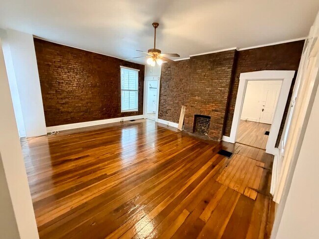 Building Photo - 365 S Upper St