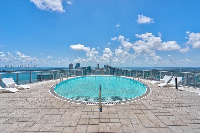 Building Photo - 851 NE 1st Ave