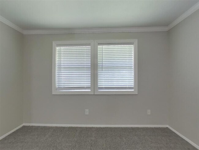 Building Photo - 2824 Sugar Wood Dr