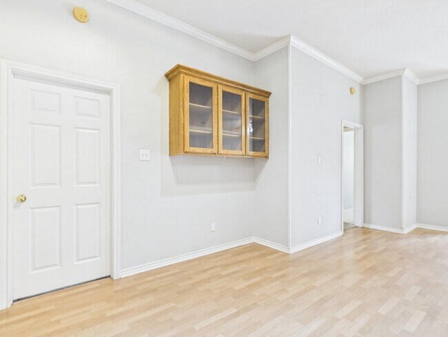 Building Photo - 3203 Von Trapp Ln