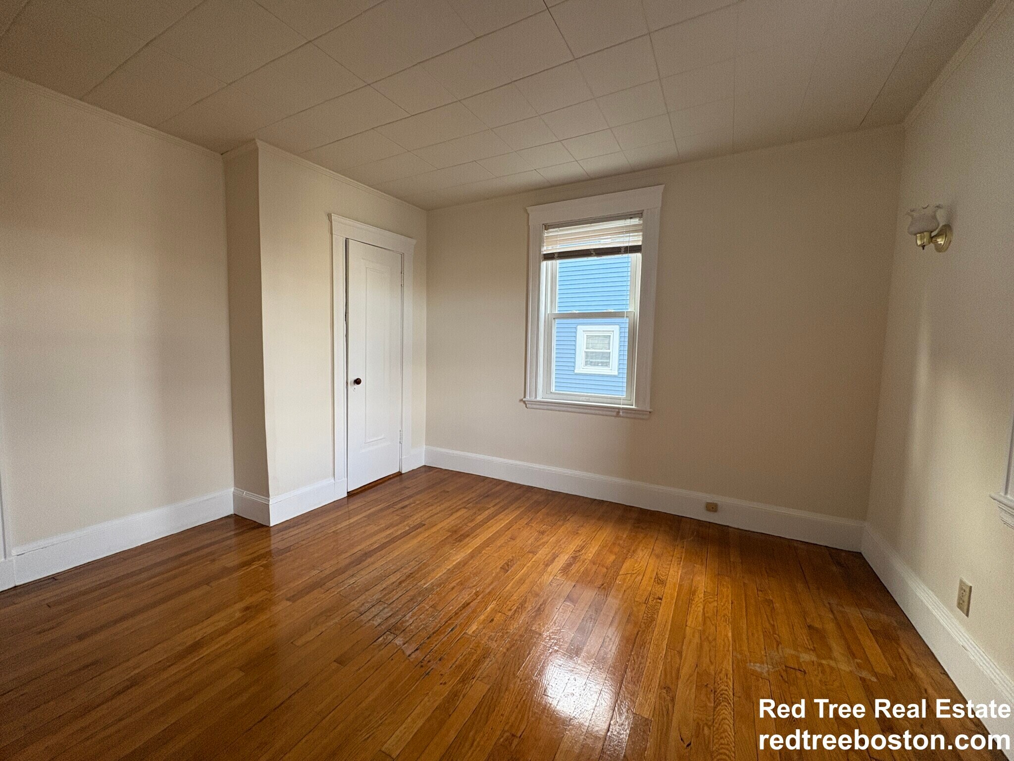 Building Photo - 155-157 Hillside St. Unit 2