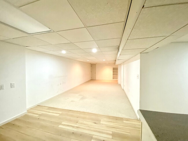 Building Photo - 60 Florence Way