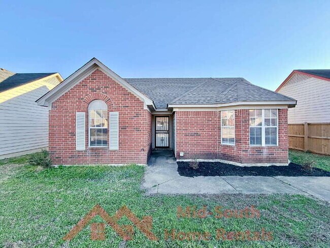 Building Photo - 5827 Hickory Nutt Ln