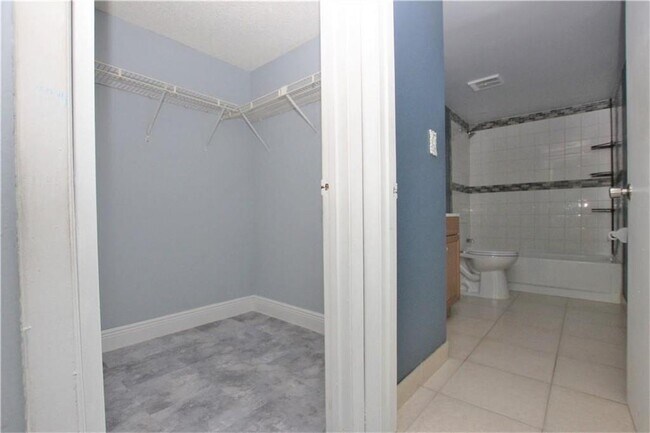 Building Photo - 3413 NW 44th St