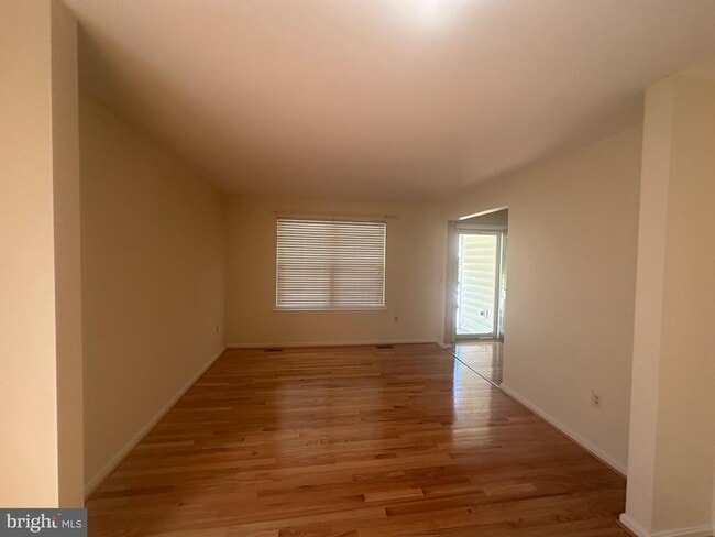 Building Photo - 3877 Shiner Ct