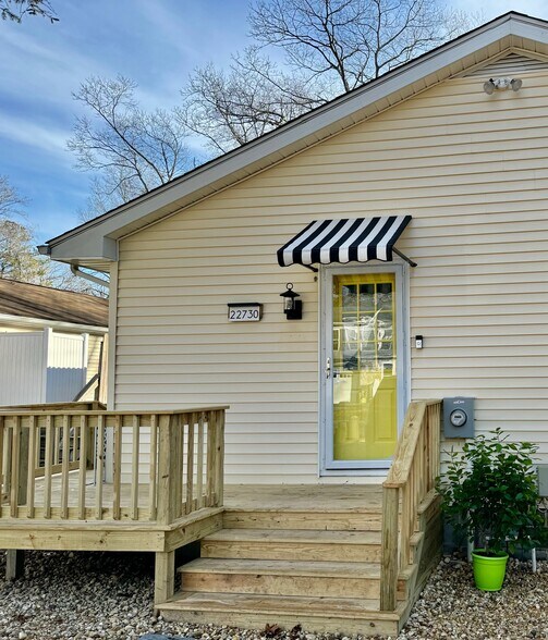 Building Photo - 22730 Holly Way W