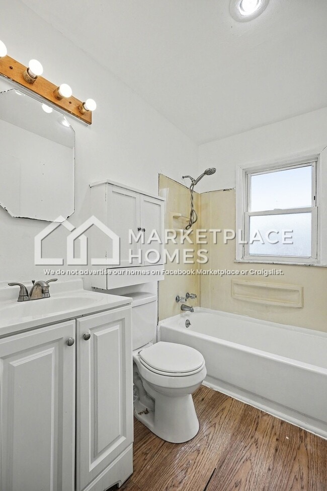 Building Photo - 13050 Couwlier Ave