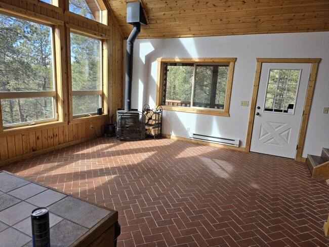 Building Photo - 789 Blackhawk Creek Dr