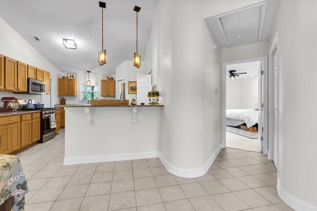 Building Photo - 117 Craftsman Dr
