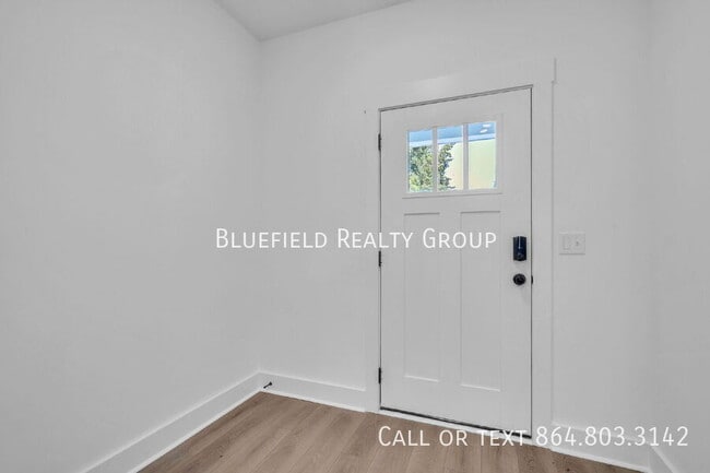 Building Photo - 416 E Parima Ct