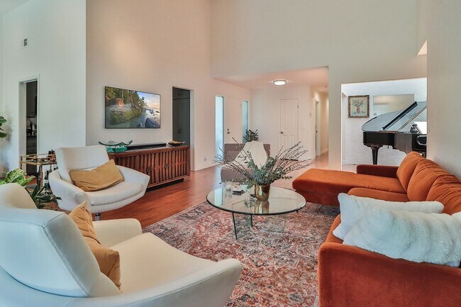 Building Photo - 1243 Clippers Cir