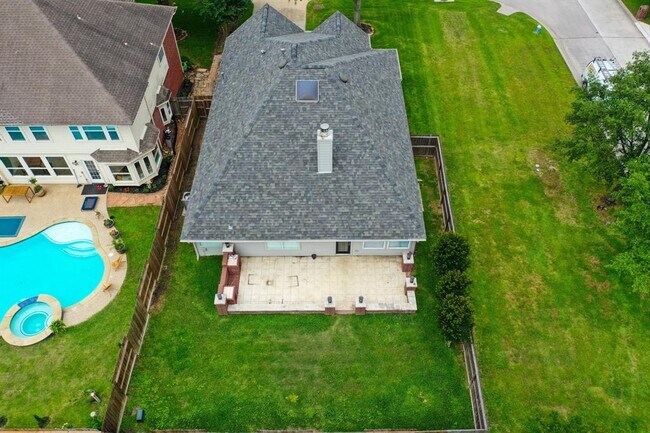 Building Photo - 5803 Sawyer Bend Ln